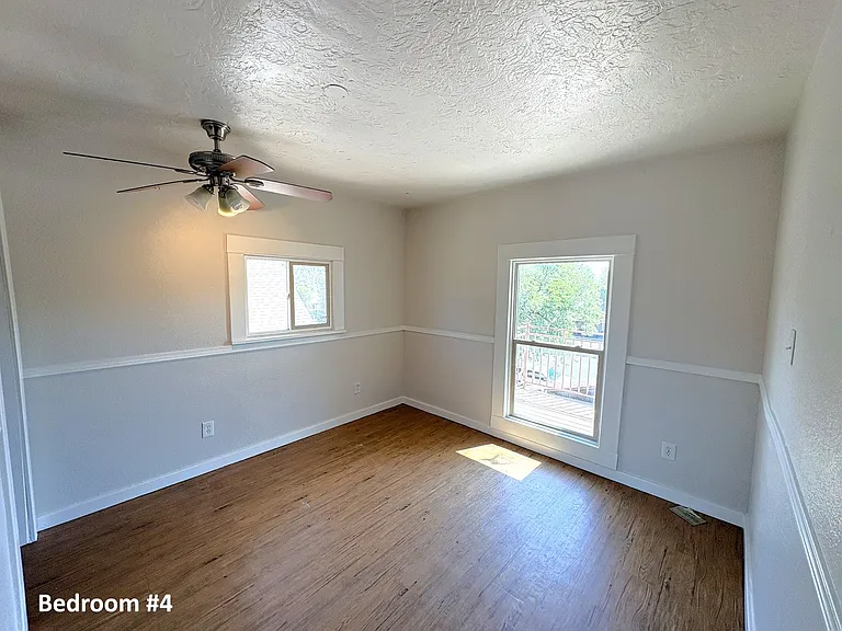 1529 10th Ave — Photo 15