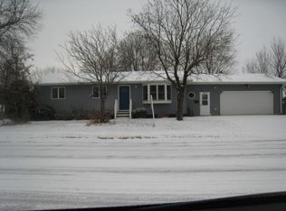 206 3rd Ave SW, Melrose, MN 56352