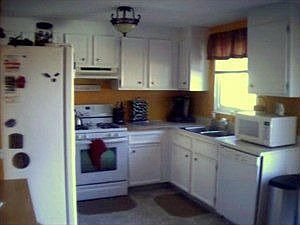 3rd image of 13 Thornwood Dr