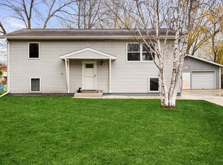 120 Norway Cir, Annandale, MN 55302