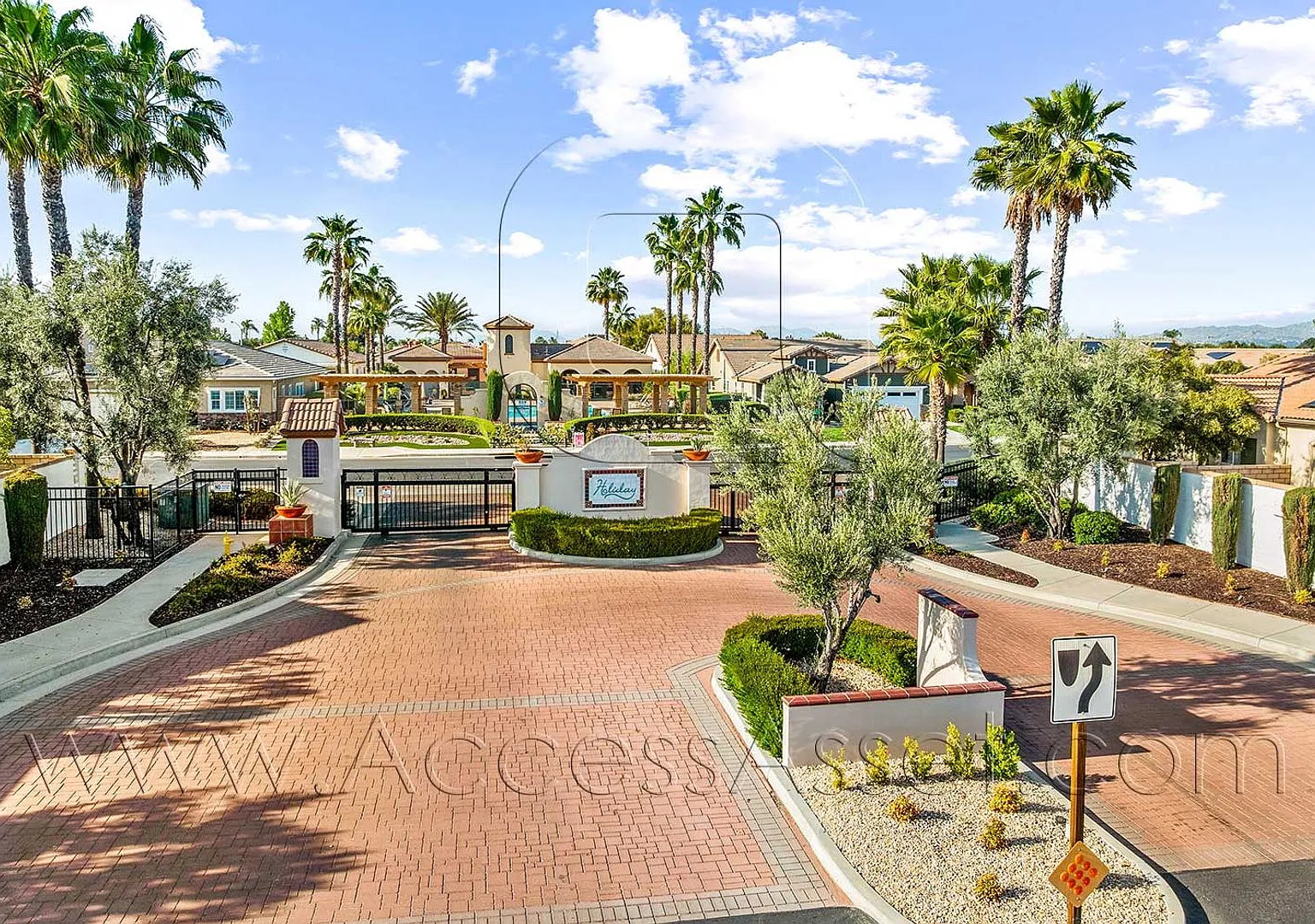 Love Where You Live - Beautiful 55+ Menifee 2 bd/ 2.5 bath Home! — Photo 3