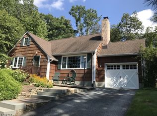 17 Sweetman Ln, West Milford, NJ