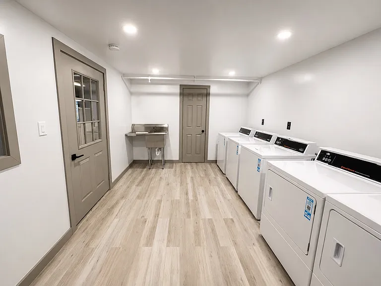 Oakwood Apartments — Photo 13