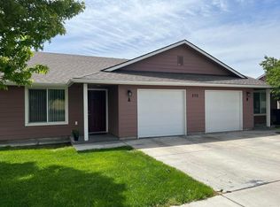 570 Willow Ct APT A, Hermiston, OR 97838