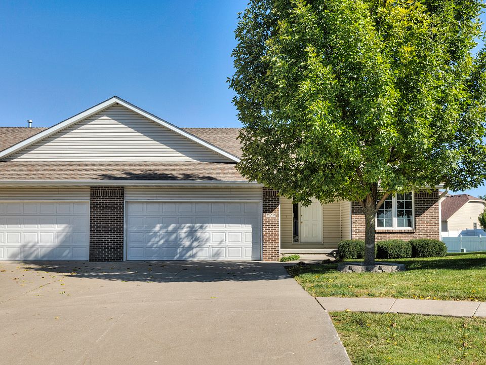 1st image of 829 Elmwood Ct