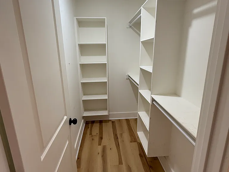 520 N Xenophon Ave — Photo 12
