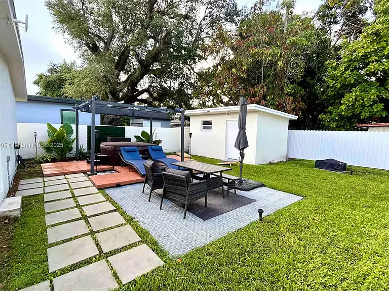 3132 NW 43rd St — Photo 19