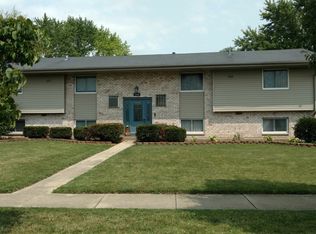 1344 S 14th St APT D1, Saint Charles, IL 60174