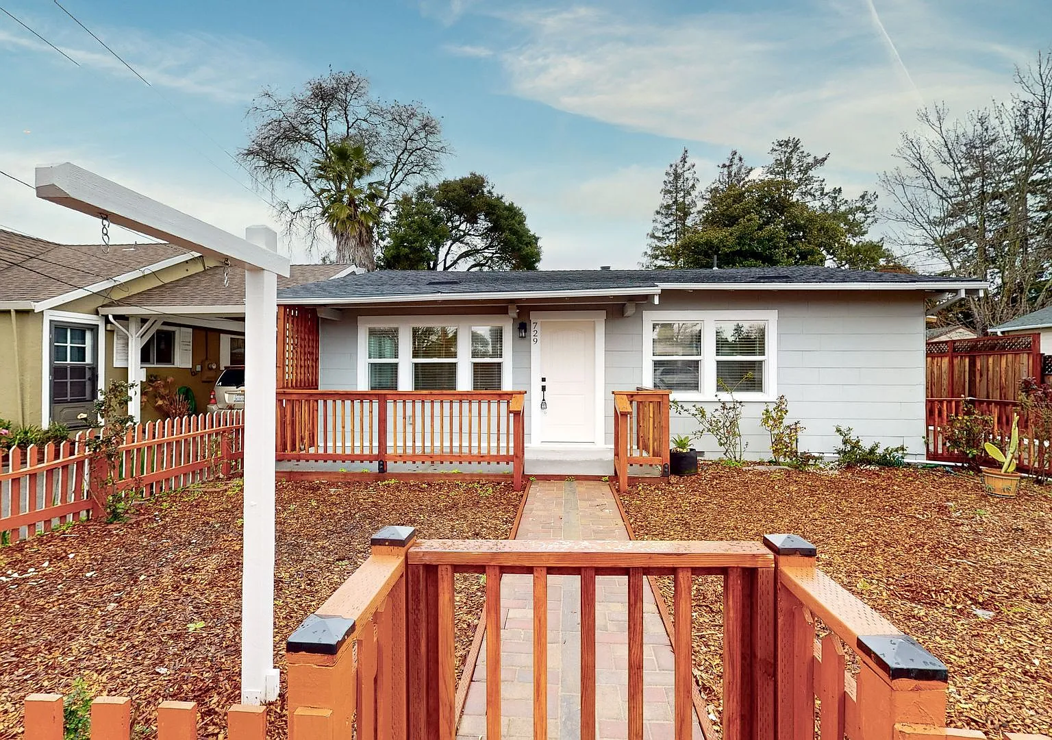 Coming Soon! Beautiful 2 Bedroom 1.5 Bathroom Home! Short Distance of SRJC! — Photo 2