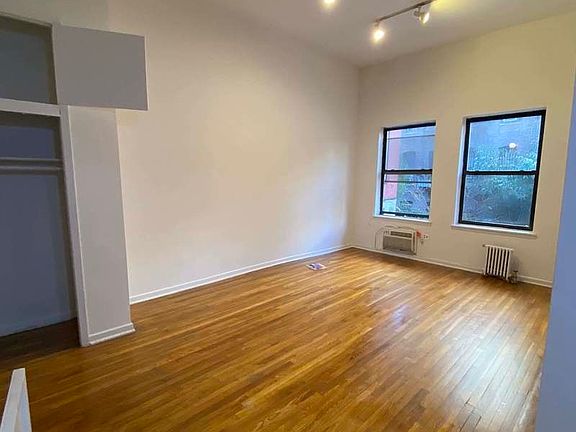 3rd image of 221 E 12th St APT 4