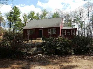 1118 Corn Hill Rd, Webster, NH 03303