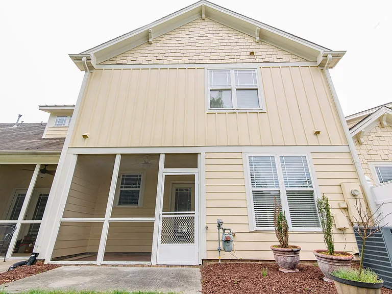1103 Willowgrass Ln — Photo 16