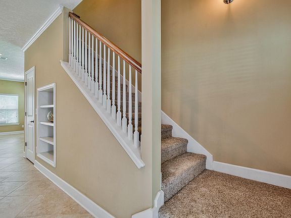 4th image of 928 2ND Avenue N