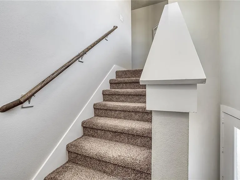 3900 Yukon Ln — Photo 11