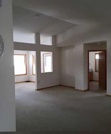 5th image of 25715 Park Ln