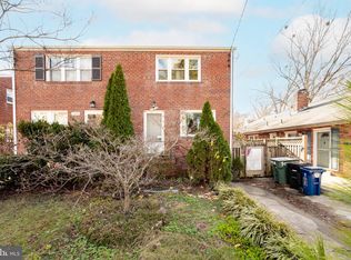 704 W Glebe Rd #A, Alexandria, VA 22305