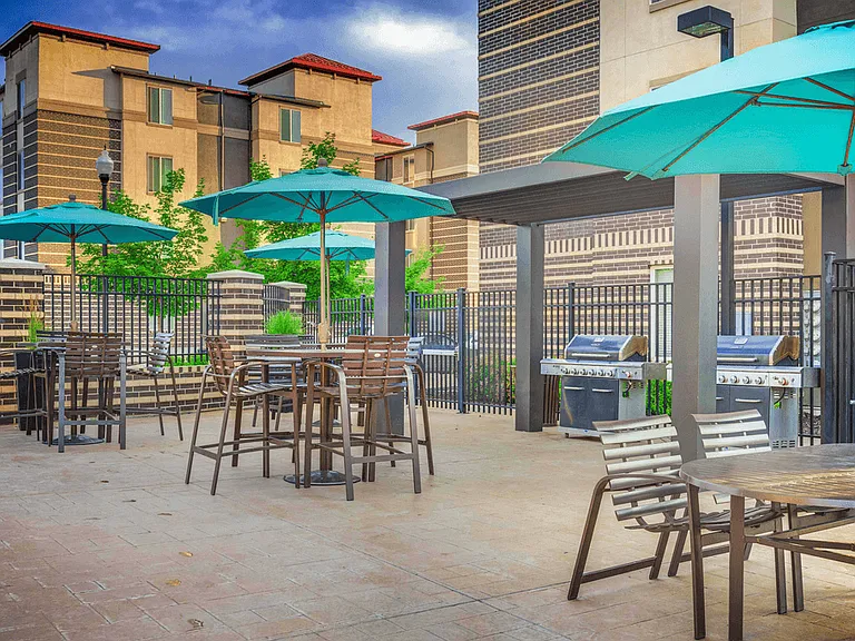 Avida Apartments — Photo 16