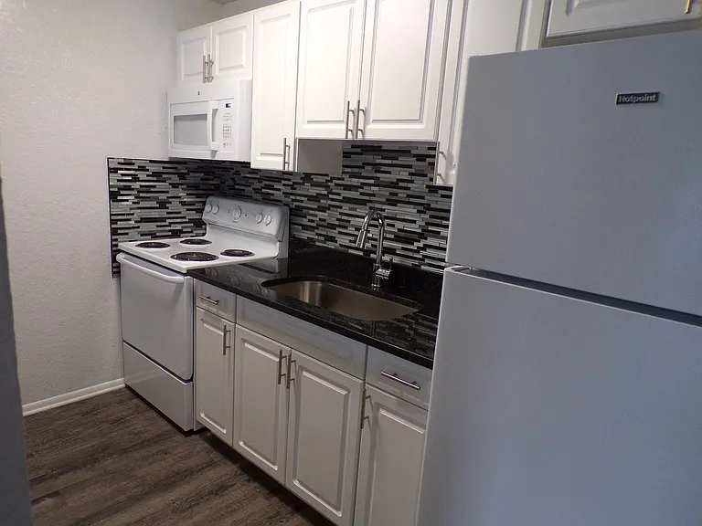 Springwood Villas — Photo 23