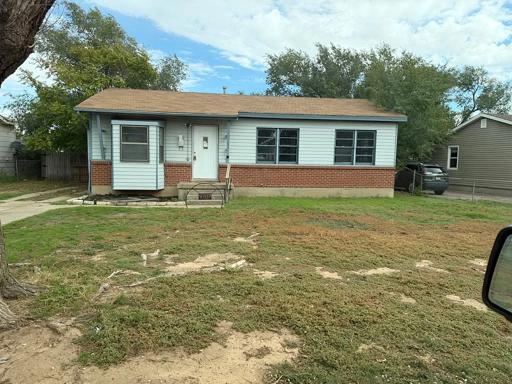 4707 South Bonham Street - 1 — Photo 1