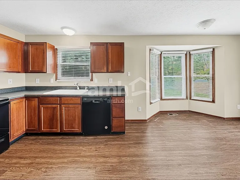5829 Sharets Dr — Photo 4