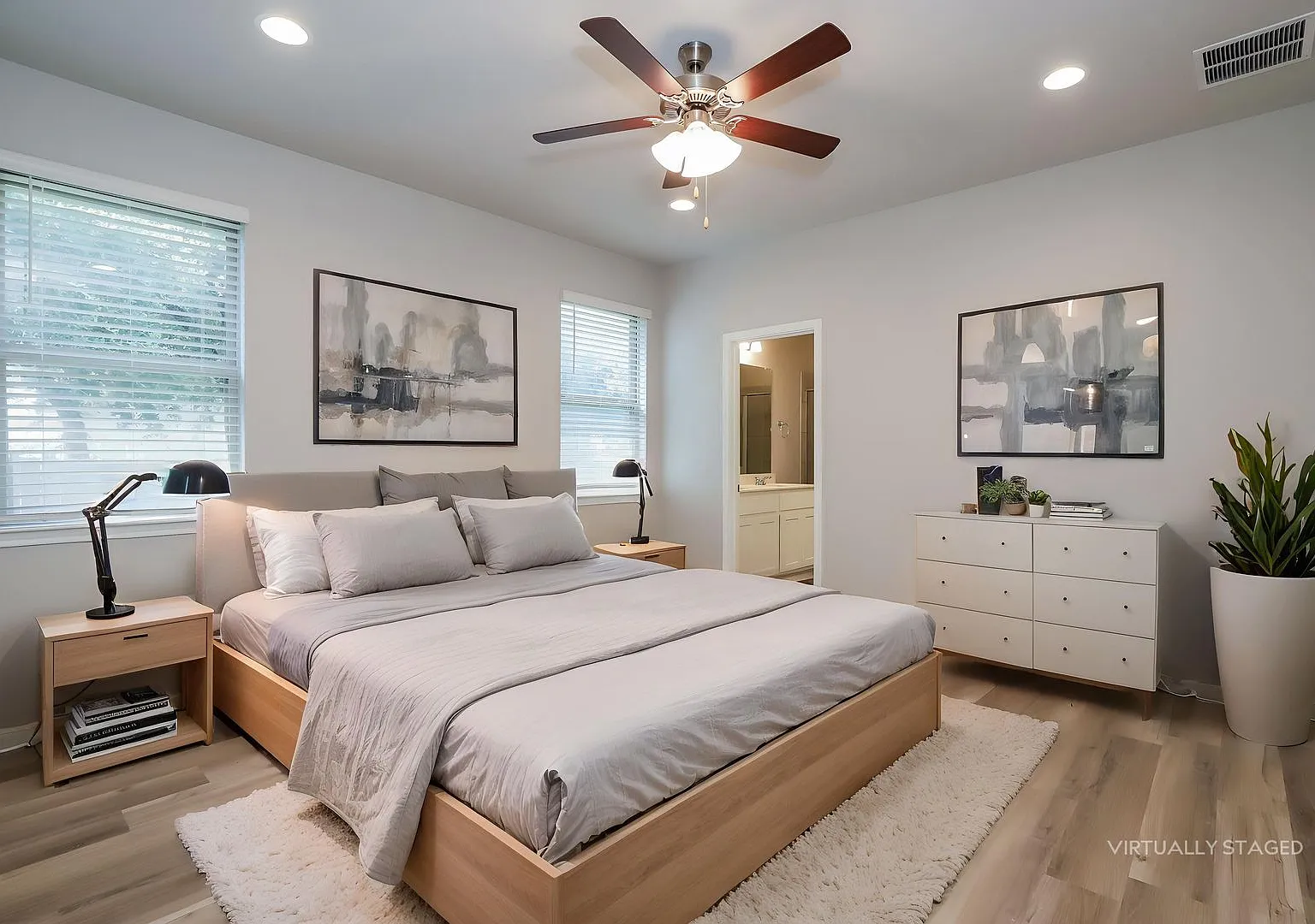4 Bedroom + Office + bonus room in Deerbrooke Community - Leander Schools — Photo 4