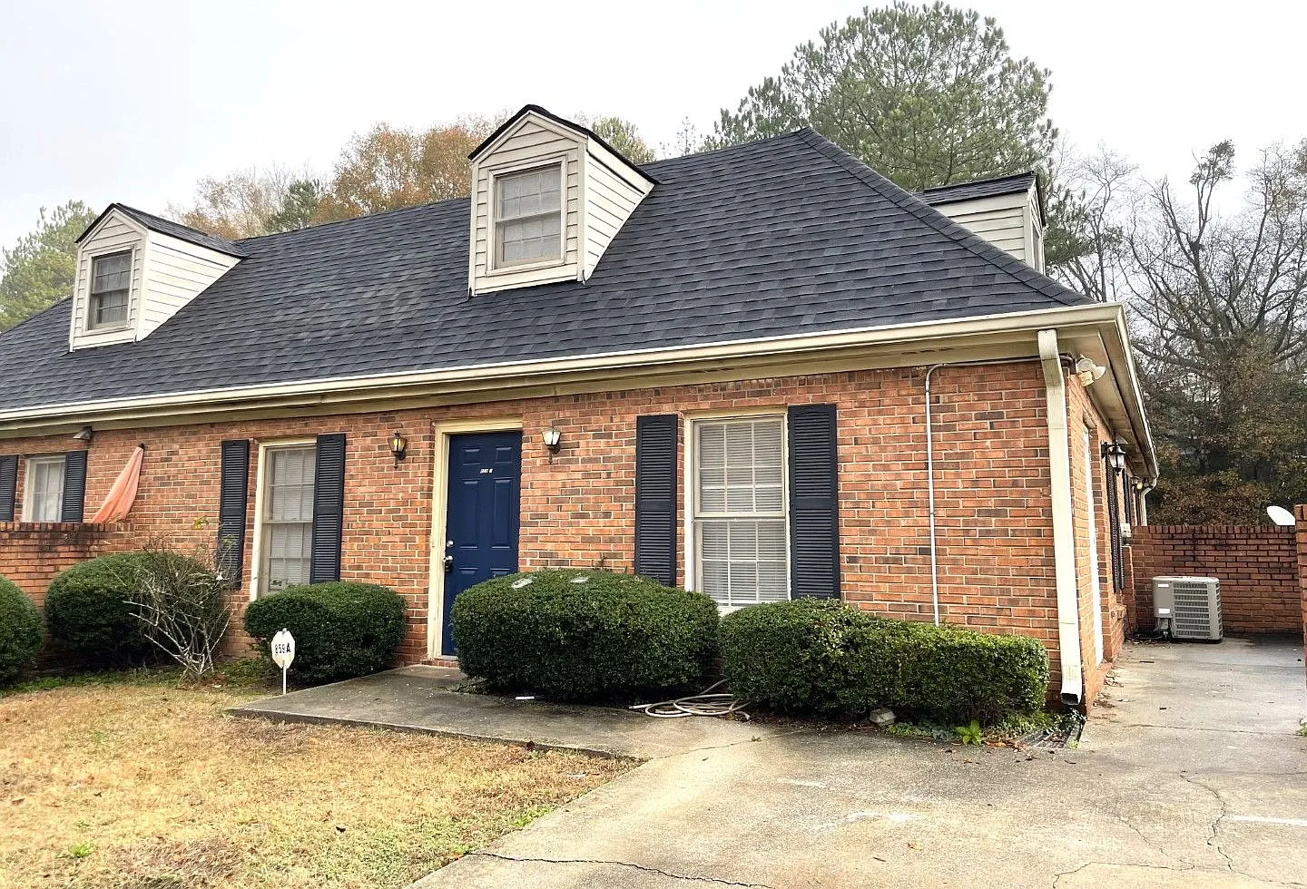 WOW! Newly renovated 2 bedroom, 2 bathroom property in Conyers! Must See — Photo 1