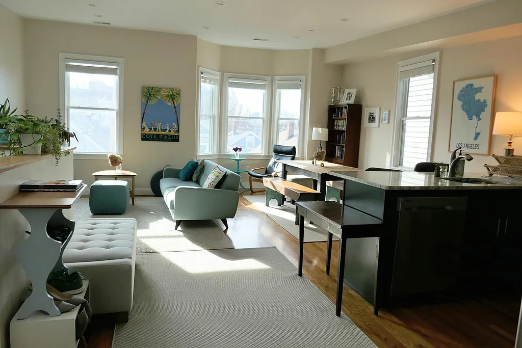2 bed, 1.0 bath, 900 sqft, $4,250 — Photo 1