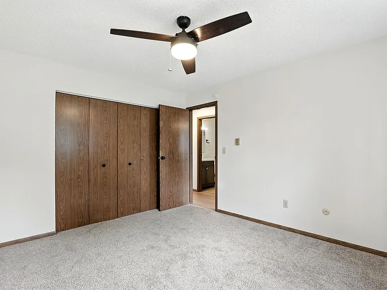 717 Dakota Dr — Photo 7
