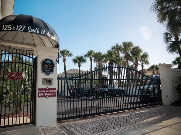 127 1st Ave S APT 10, Jacksonville Beach, FL 32250