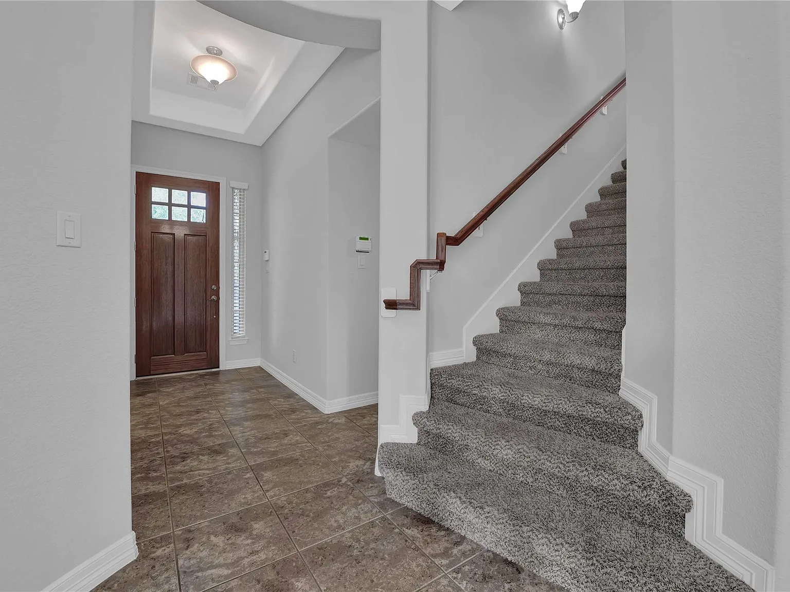 3 bed, 2.5 bath, 2566 sqft, $2,750 — Photo 3
