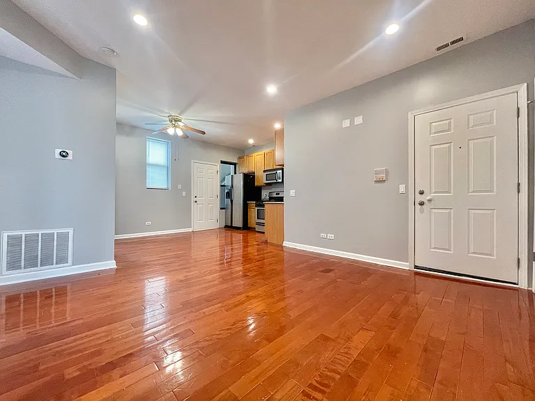 346 E 41st St #2 — Photo 13