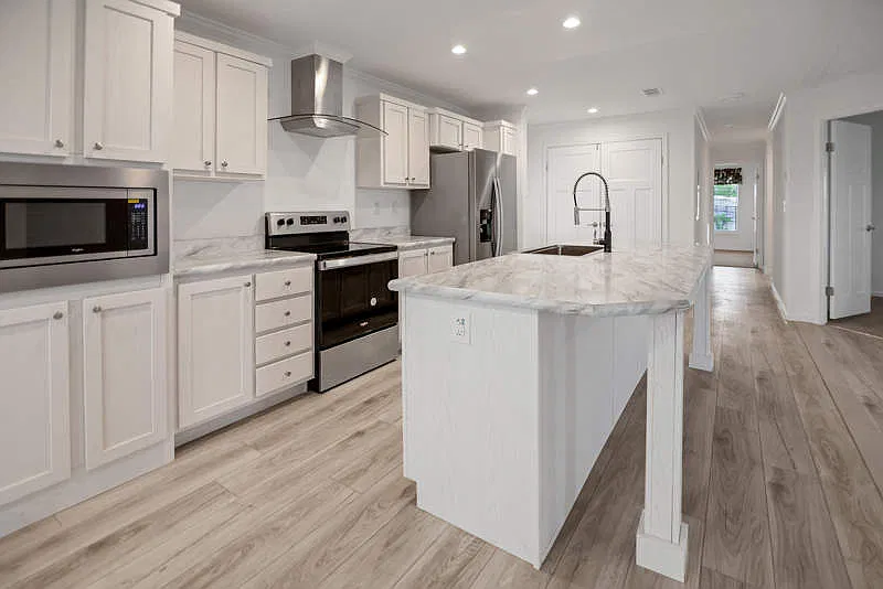 3 bed, 2.0 bath, 1344 sqft, $999 — Photo 2