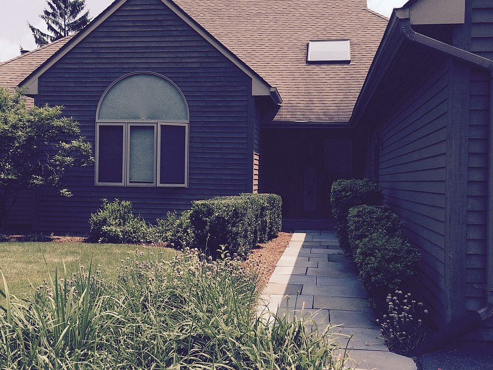 24 Alice Dr Bloomfield CT Zillow