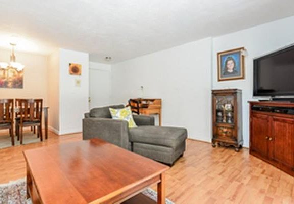 5th image of 100 Fountain Ln APT 6