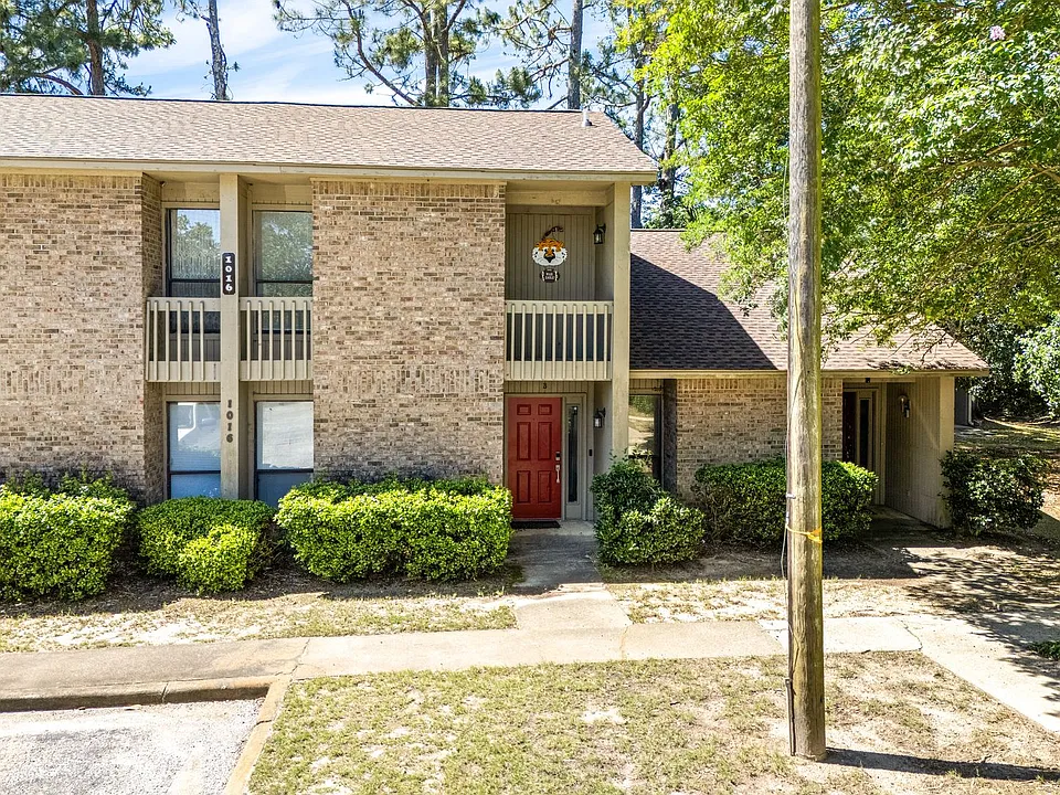 1016B Stonegate Dr