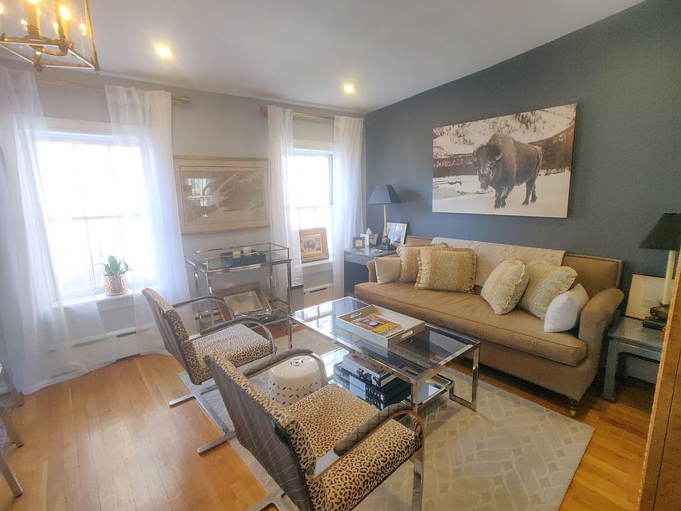 1st image of 626 Hudson St APT 3