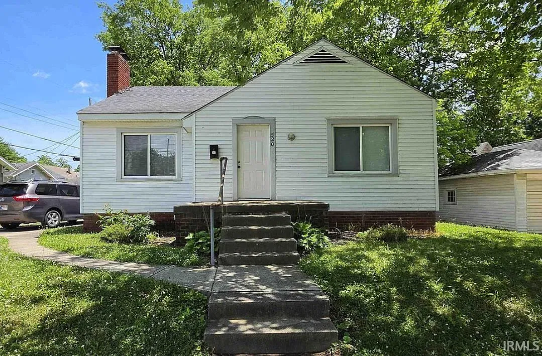 2 bed, 1.0 bath, 824 sqft, $2,250 — Photo 1