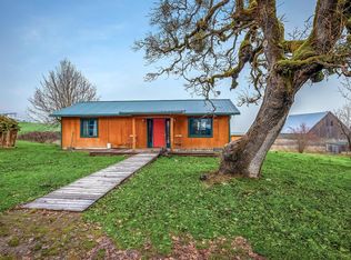 17275 Water Gap Rd, Williams, OR 97544