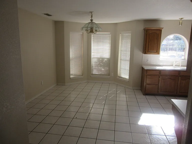 5280 Western Plains Ave — Photo 4