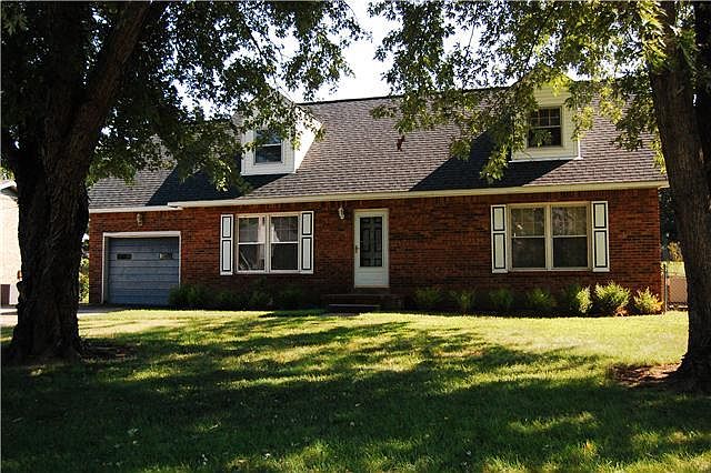 1st image of 716 Cayce Dr