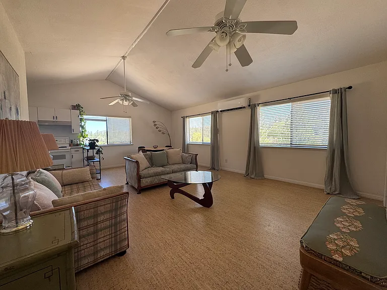 13717 Witt Ln — Photo 2
