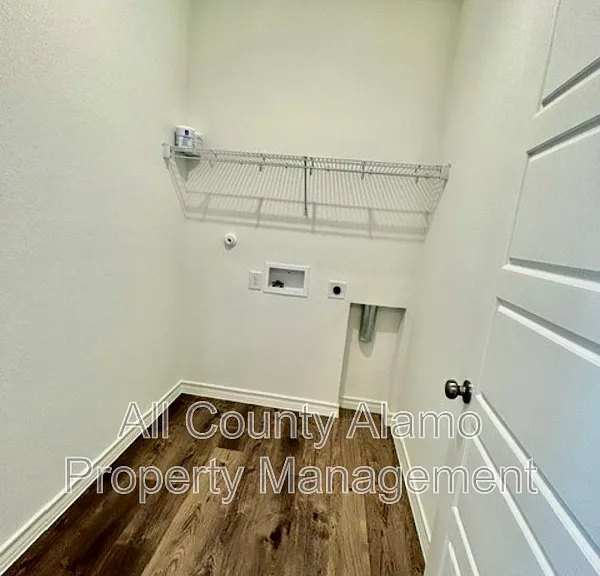 4153 Bermuda Ln — Photo 12