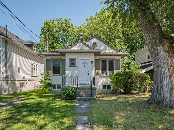 211 Toronto St, Kingston, ON K7L 4A9