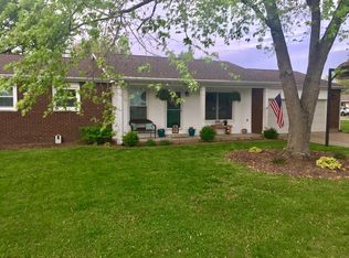 1 Wacker Dr, Altamont, IL 62411