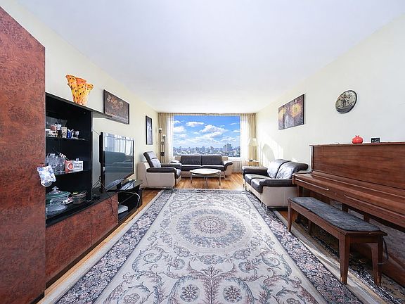 5th image of 2600 E 21st St APT 6G
