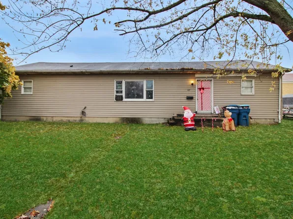 417 Garfield Dr, Port Clinton, OH 43452