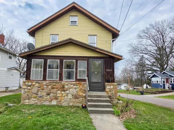 2044 18th St SW, Akron, OH 44314