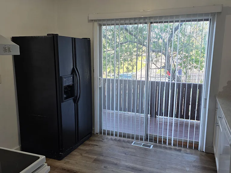 11260 College Ave — Photo 25