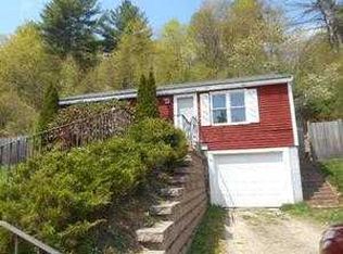 72 Fernwood Dr, Gardner, MA 01440