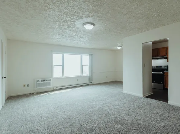 401 East Rd APT 6, Martinsburg, WV 25404